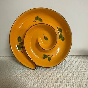 Yellow Spiral Leaf Serveware Plate